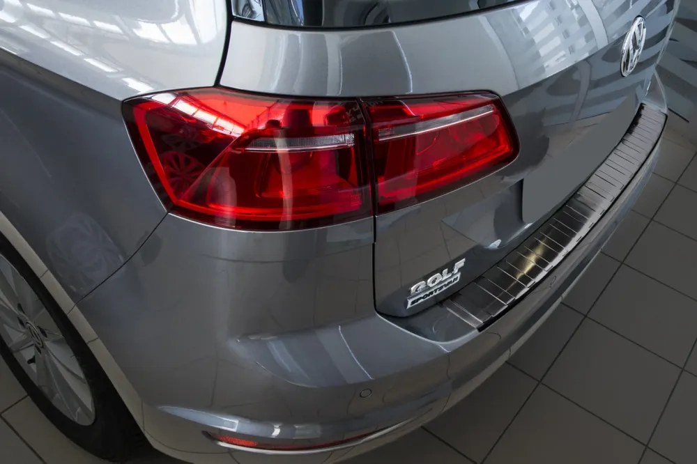 Bakfangerbeskytter Vw Golf Sportsvan (2014-2020) – Rustfritt stål | Avisa