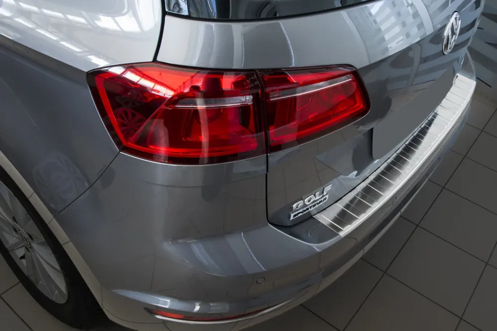 Bakfangerbeskytter Vw Golf Sportsvan (2014-2020) – Rustfritt stål | Avisa