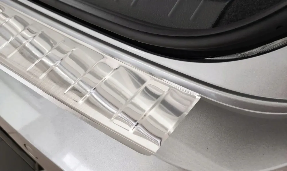 Bakfangerbeskytter Vw Passat B8 Sedan / Silver Edition (2014-2022) – Rustfritt stål | Avisa