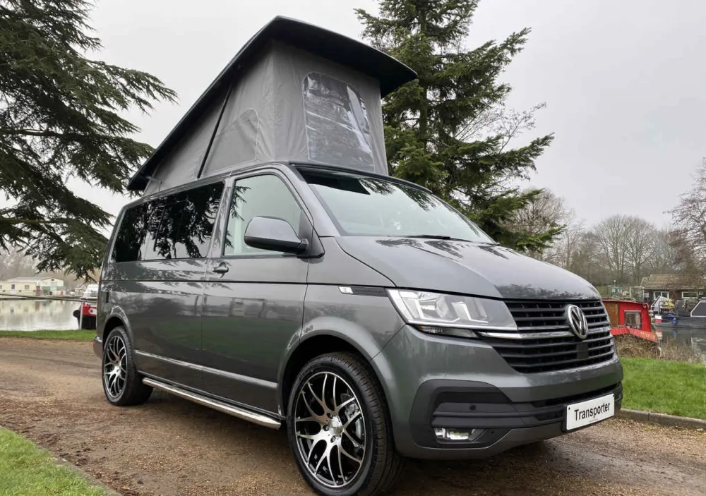 Stigtrinn Polert Krom LWB Lang – VW T6 (2015-2019) – Steeler