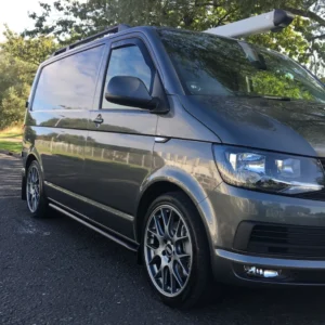 Stigtrinn Svart LWB Lang – VW T6 (2015-2019) – Steeler
