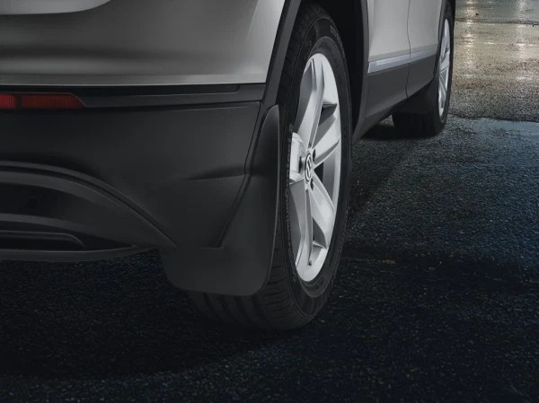 Skvettlapp Vw Tiguan Allspace / Black - sett 2 stk. (2017-) – ABS Automotive | VAG OEM
