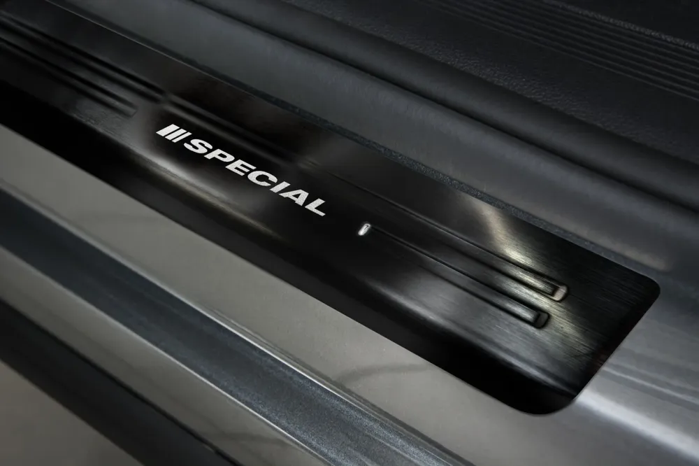 Dørbeskytter Vw Tiguan Allspace / Special Edition Black (2017-2024) – Rustfritt stål | Avisa